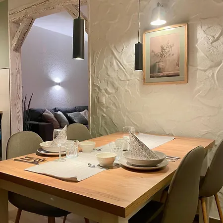 -zur Oehla Apartman *
